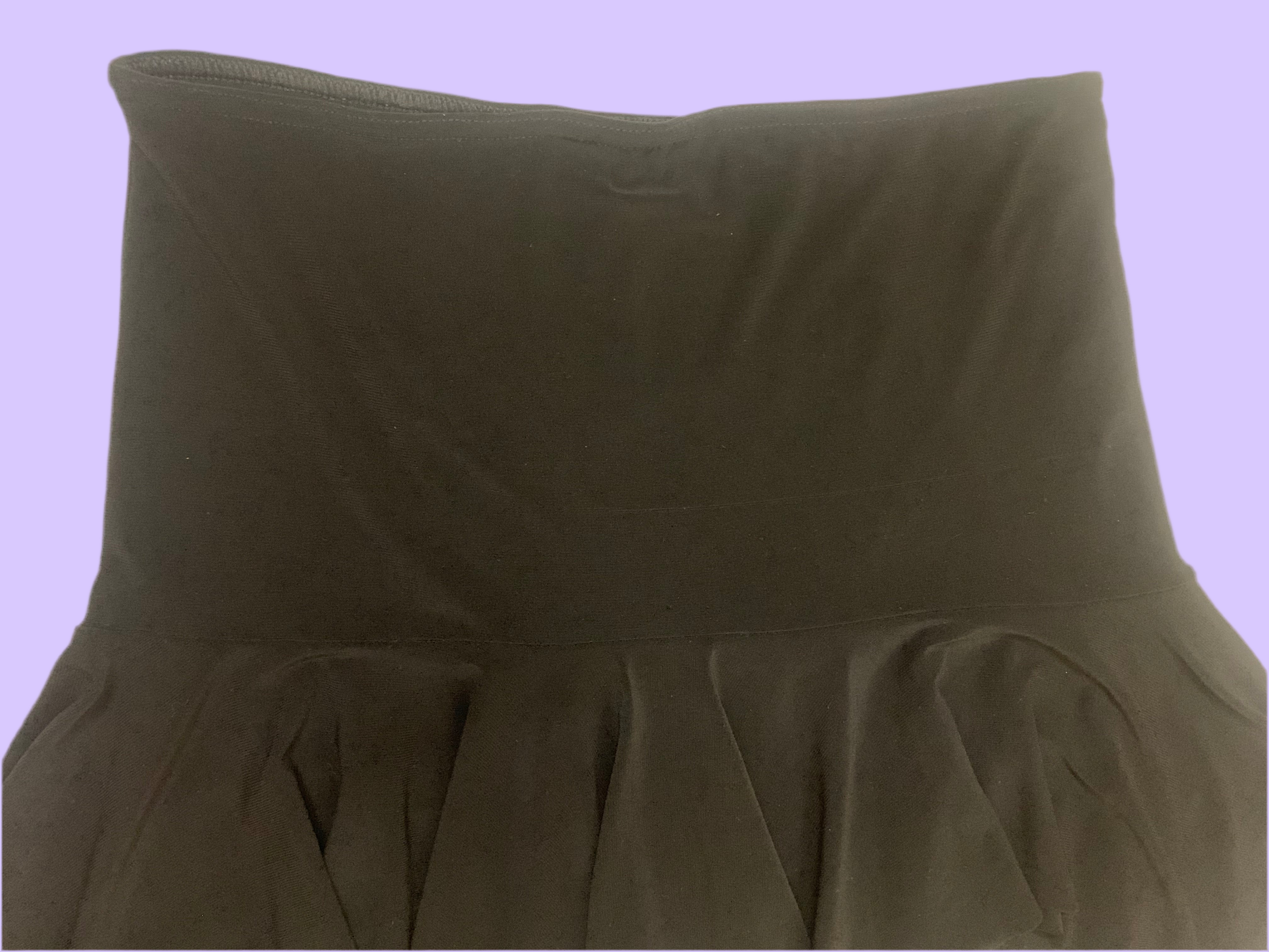 Mini-jupe noire asymétrique