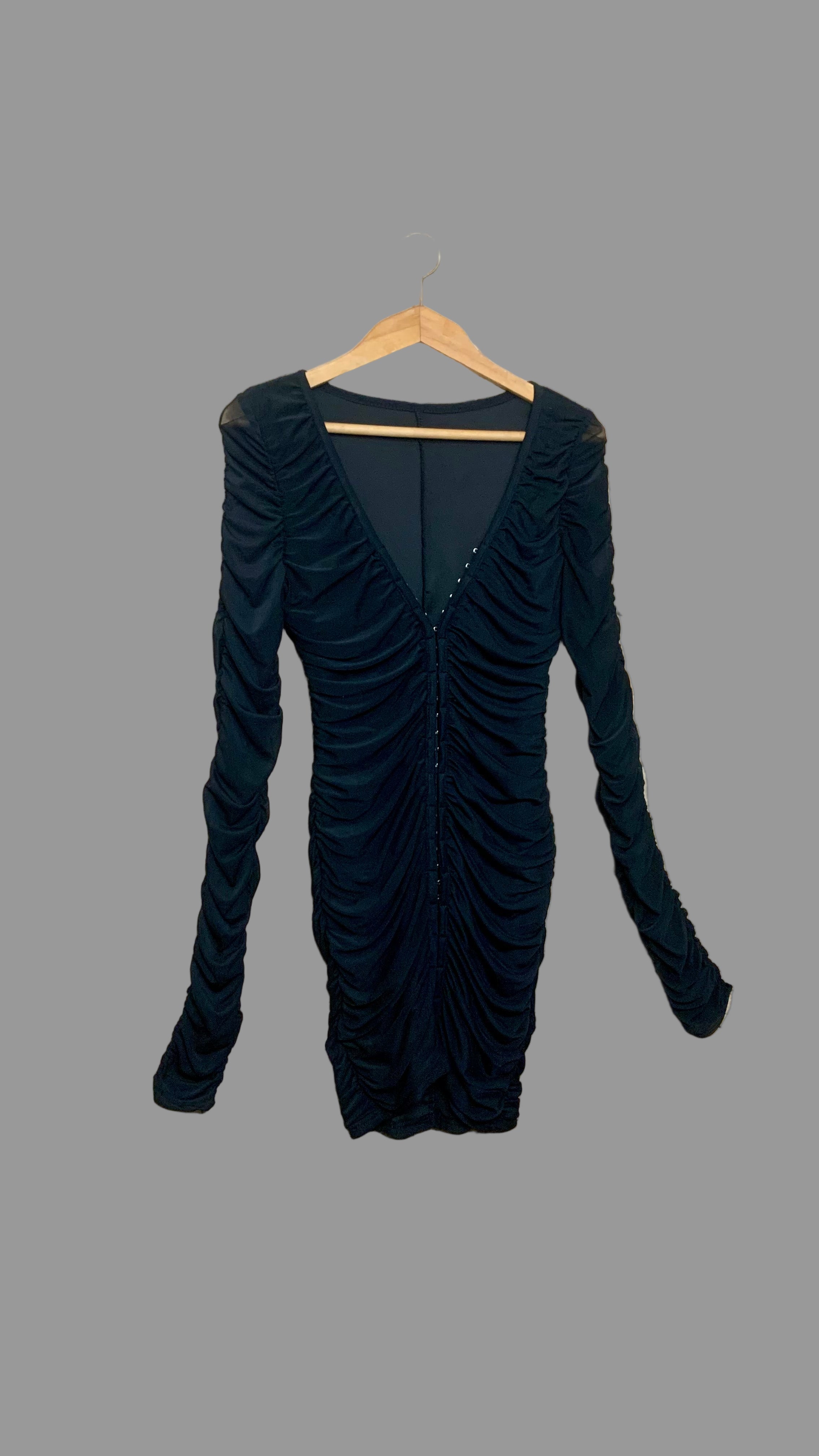Mini-robe froncée noire à manches longues en tulle - petite