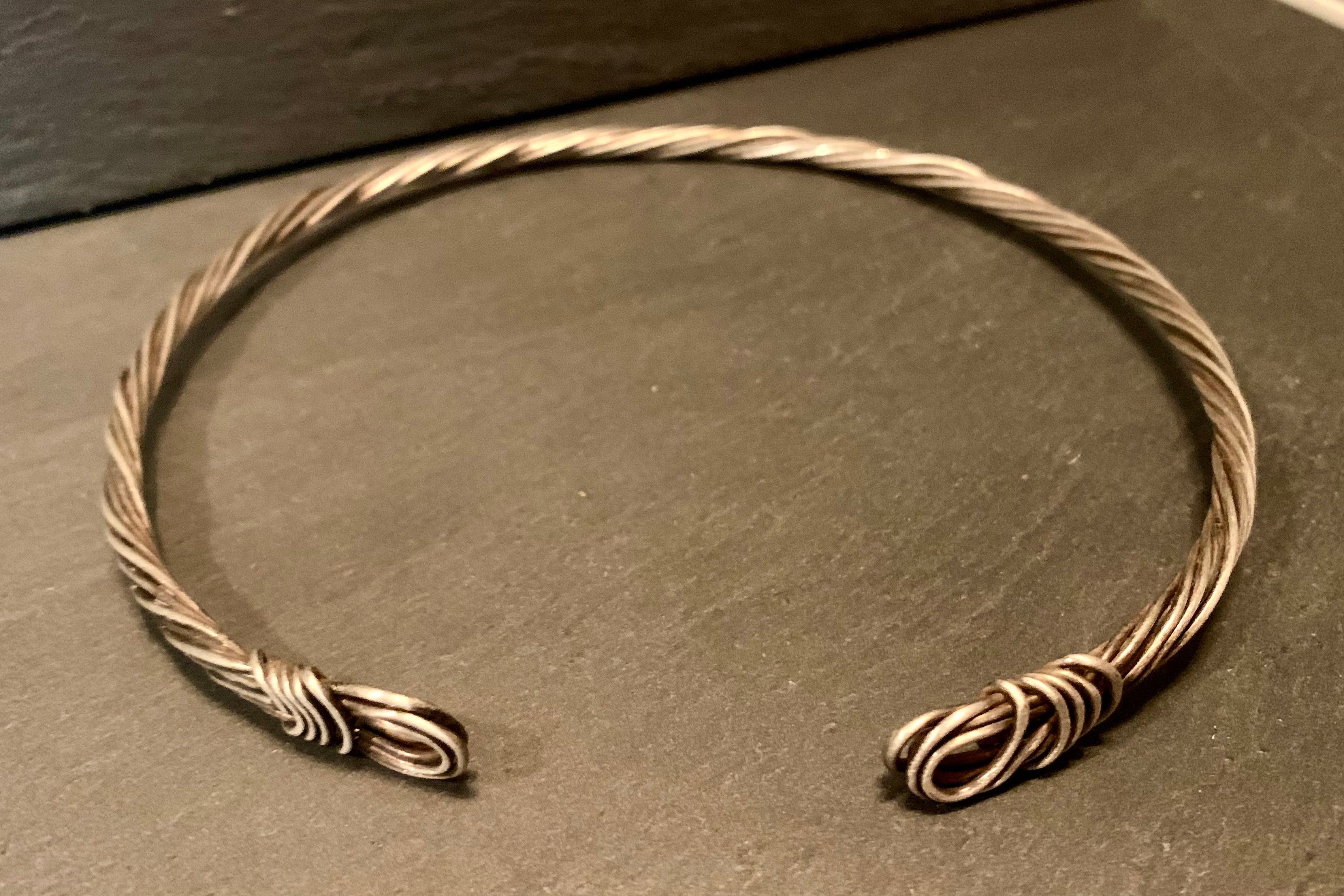 Collier Torque Torsadé