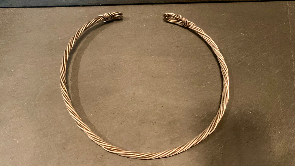 Collier Torque Torsadé