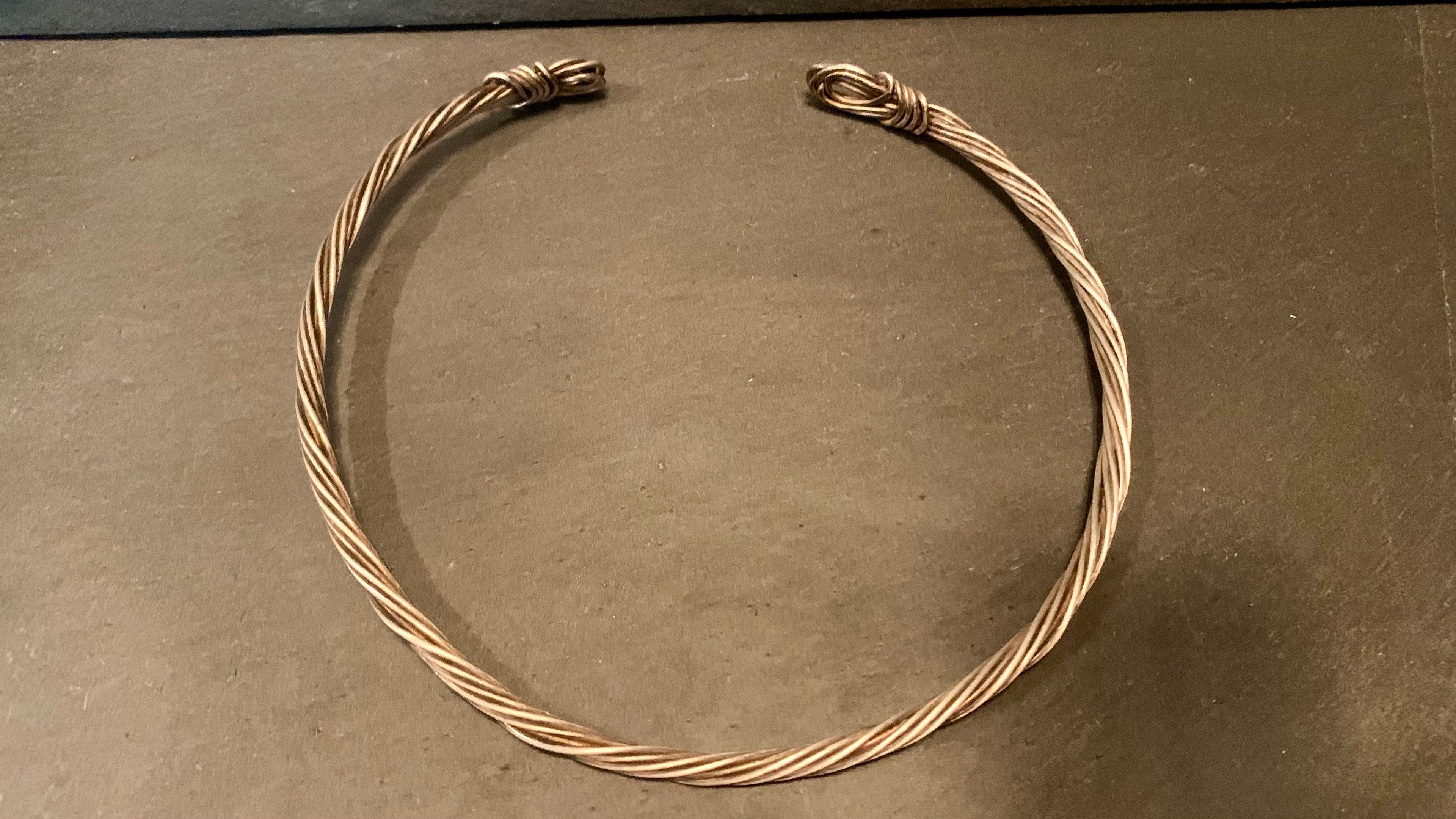 Collier Torque Torsadé