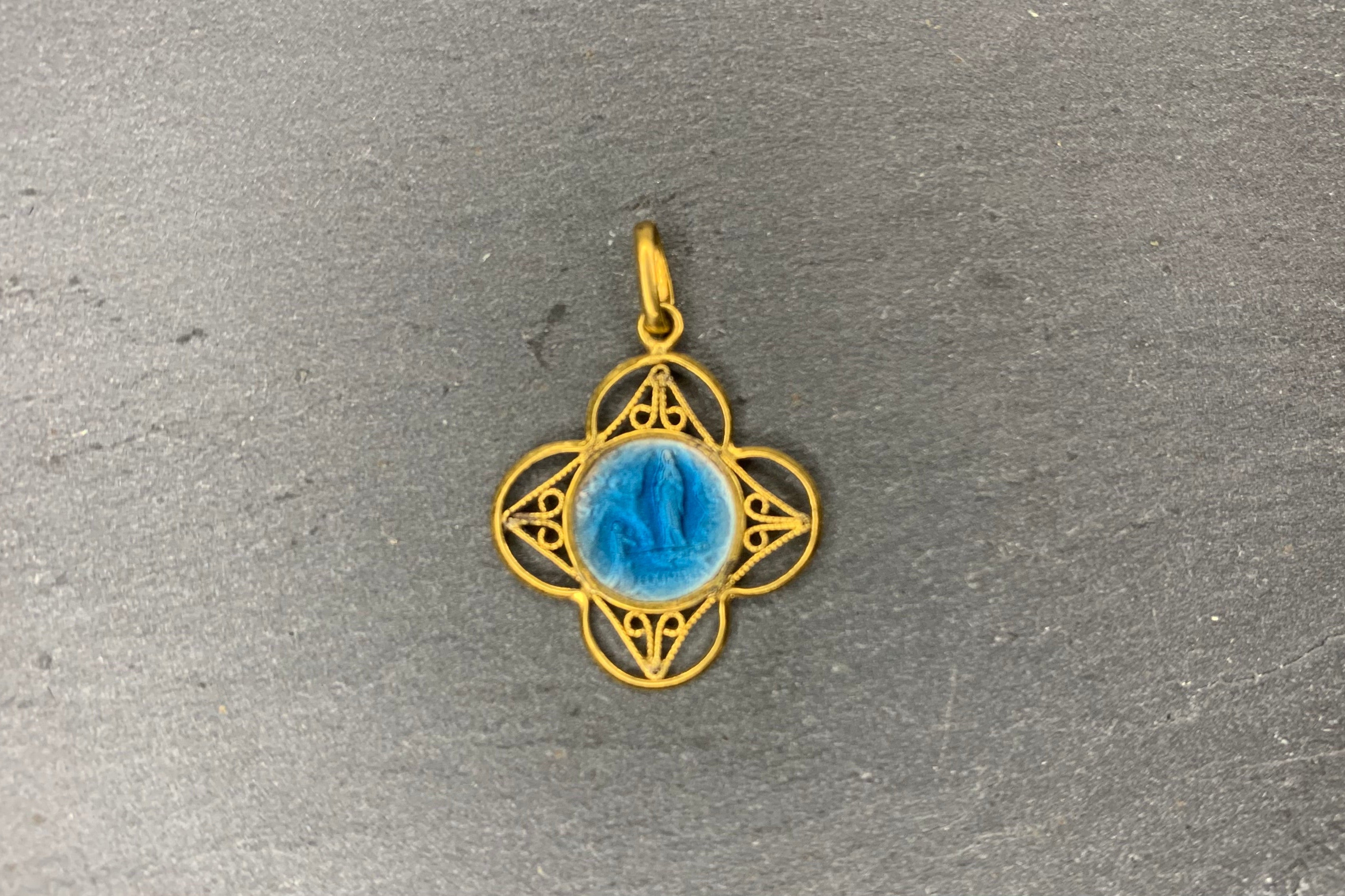 Pendentif Religieux