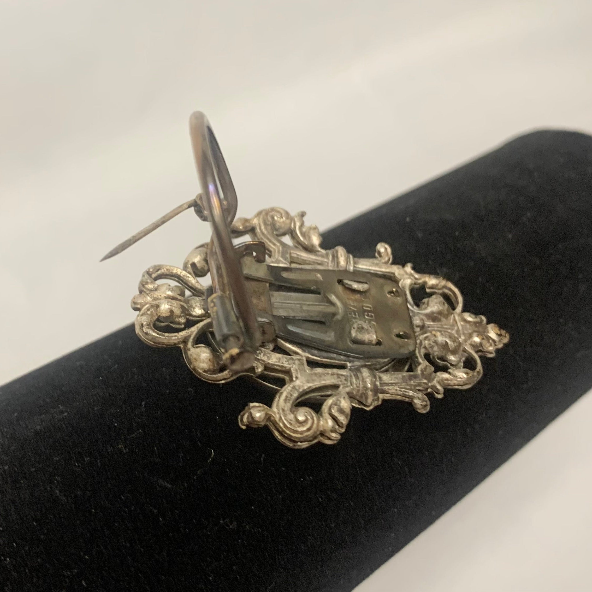 Broche Arabesque Ancienne