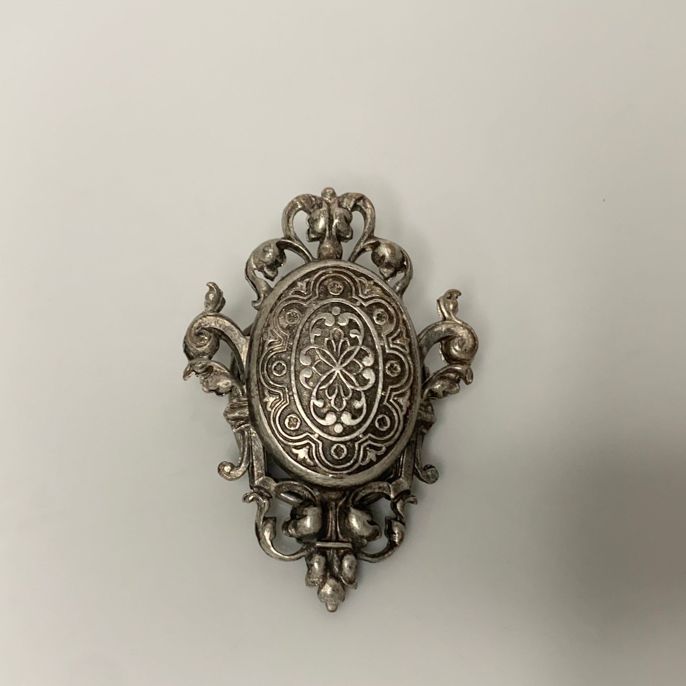 Broche Arabesque Ancienne