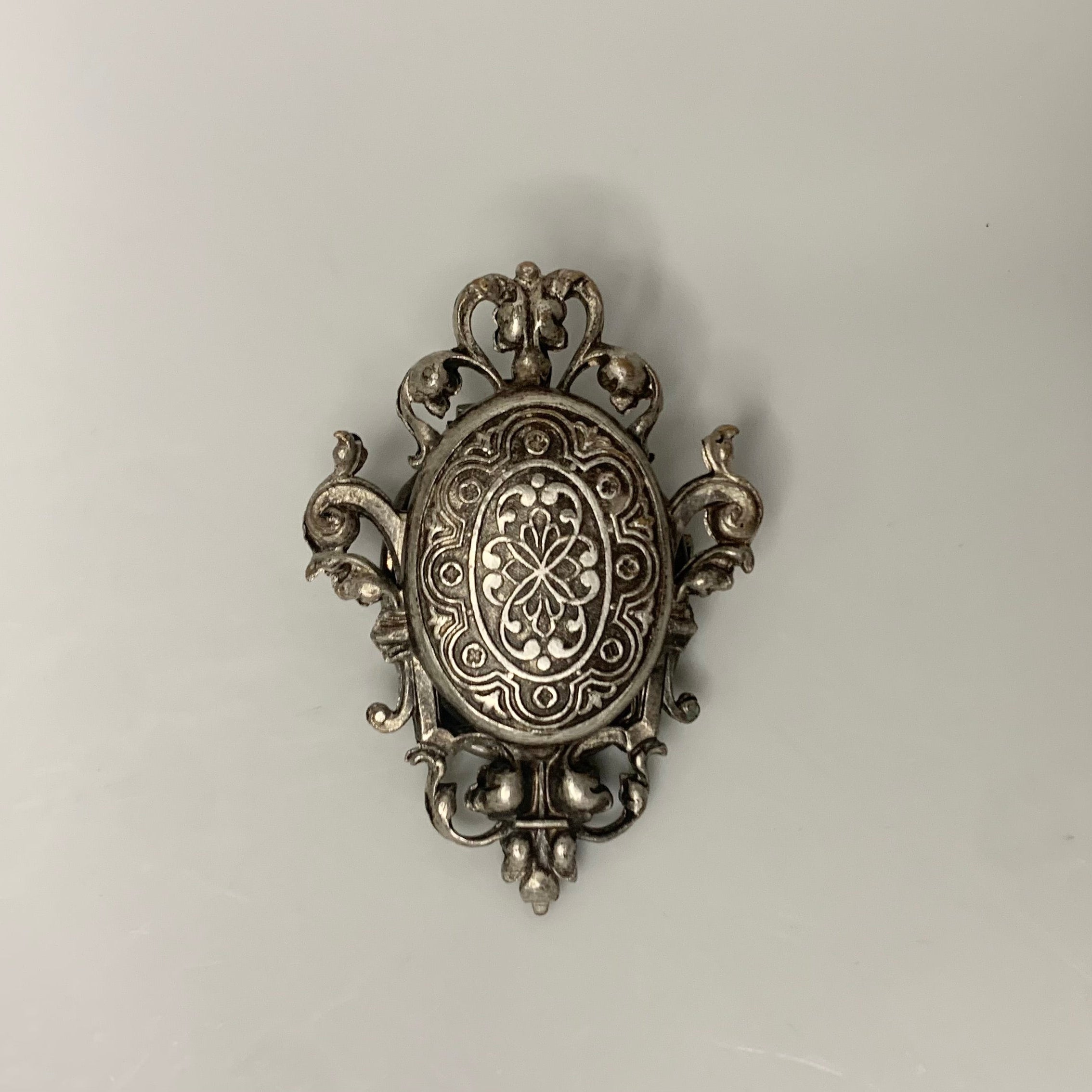 Broche Arabesque Ancienne